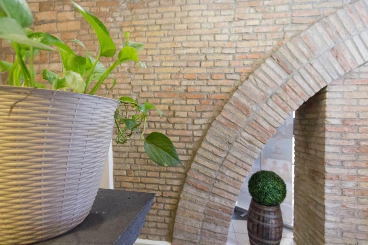 Arcobaleno Rooms Cagliari Exterior foto